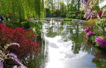 Claude Monets Garten in Giverny &copy; Ernst August - stock.adobe.com
