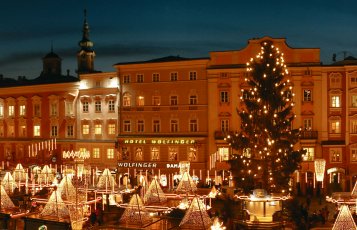 Linzer Advent auf dem Hauptplatz - Weihnachtsmarkt &copy; TV Linz